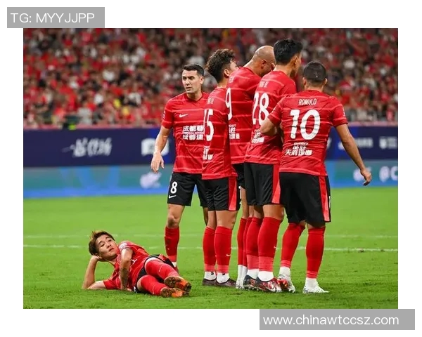 成都足球队灵活性变革引发热议助力球队崛起与发展 成都足球队灵活性变革引发热议助力球队崛起与发展