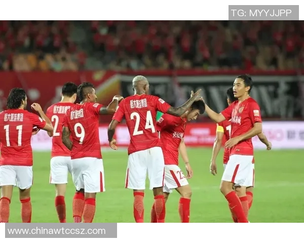 恒大与恒丰精彩对决重播回顾球迷热议赛事亮点与精彩瞬间