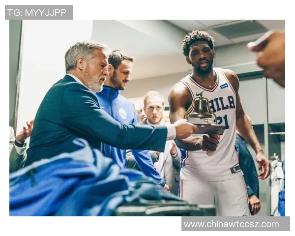 雄鹿与费城76人激战正酣谁能在季后赛中笑到最后