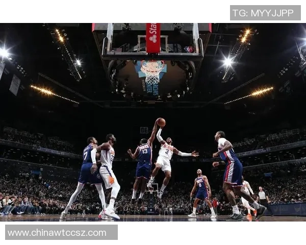 哈登在篮网对阵太阳的比赛中精彩表现得分引发热议