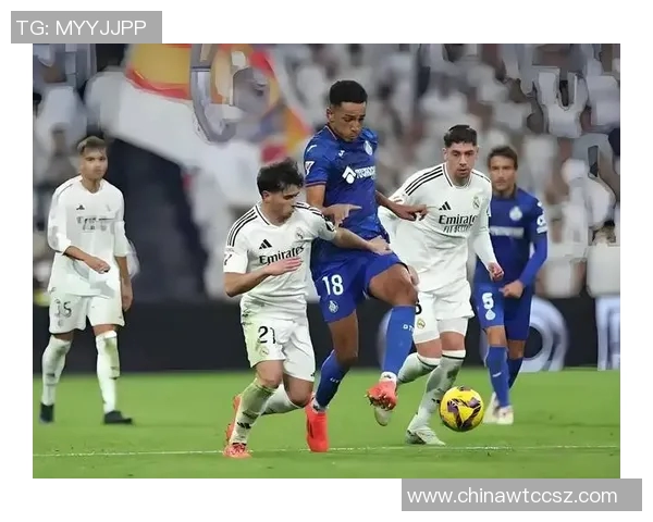 西甲巅峰对决巴塞罗那与皇家马德里激战即将上演球迷期待的经典之战