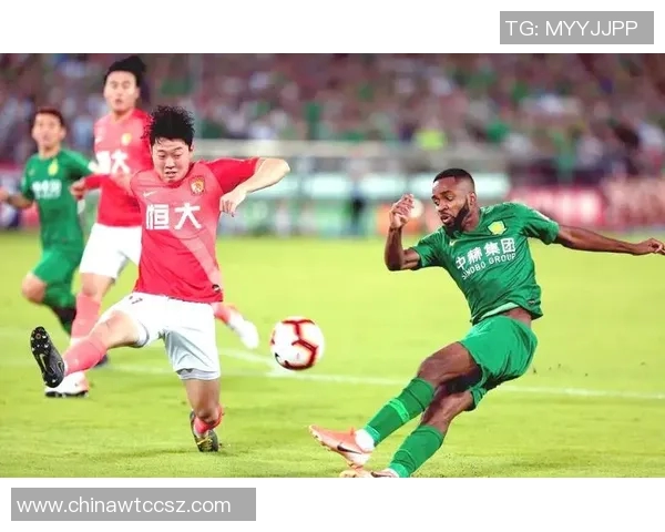 2017年7月8日国安与恒大激战成名赛场精彩瞬间回顾 2017年7月8日国安与恒大激战成名赛场精彩瞬间回顾