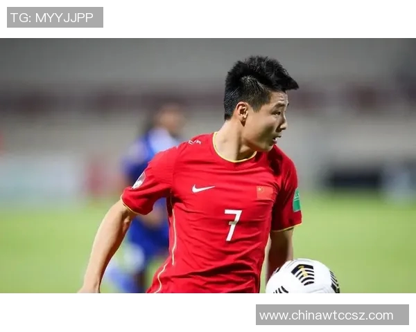 南京足球队的节奏探讨：从战术分析到球迷文化的全景观察